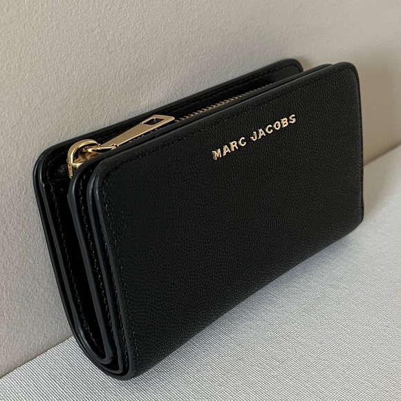 New Marc Jacobs Medium Compact Bifold Wallet Black - Picture 3 of 7